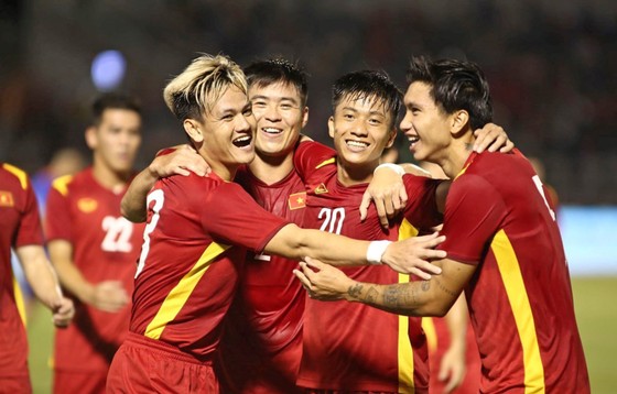 Hướng đến Giải thưởng Quả bóng vàng Việt Nam 2022: Dòng chảy tài năng không dừng lại - Ảnh 2.