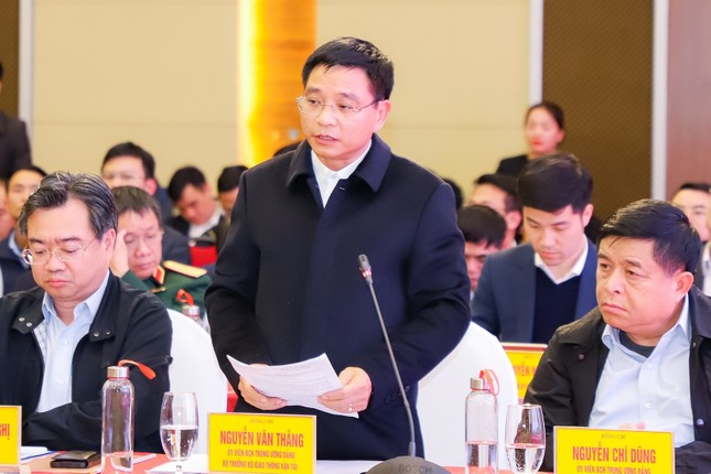 Thủ tướng Phạm Minh Chính: Không chia nhỏ gói thầu thi công cao tốc - Ảnh 3.