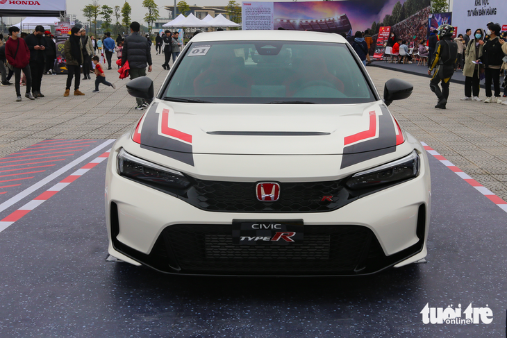 Người Việt phải mua Honda Civic Type R giá gấp 3 lần bản thường - Ảnh 10.