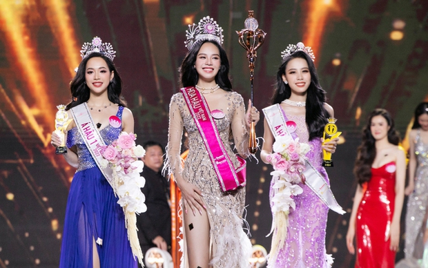 Diện mạo đời thường Top 3 Hoa hậu Việt Nam: 2 Á hậu ngọt ngào, Thanh Thủy lộ nhan sắc thật - Ảnh 1.