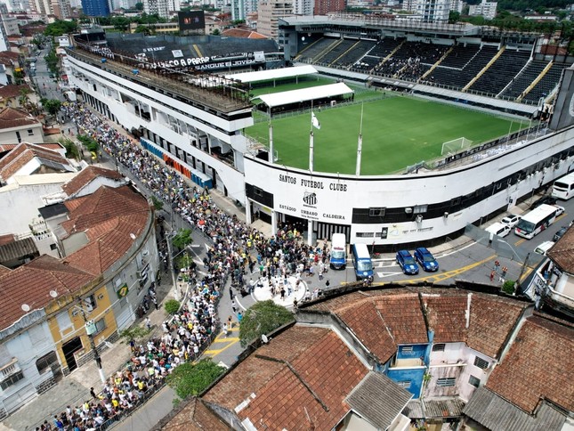Chủ tịch FIFA đưa ra yêu cầu gây sửng sốt: mọi quốc gia phải đổi tên sân vận động thành Pele - Ảnh 2.