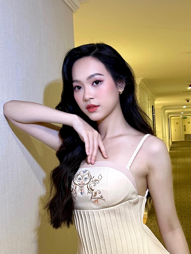 Diện mạo đời thường Top 3 Hoa hậu Việt Nam: 2 Á hậu ngọt ngào, Thanh Thủy lộ nhan sắc thật - Ảnh 8.