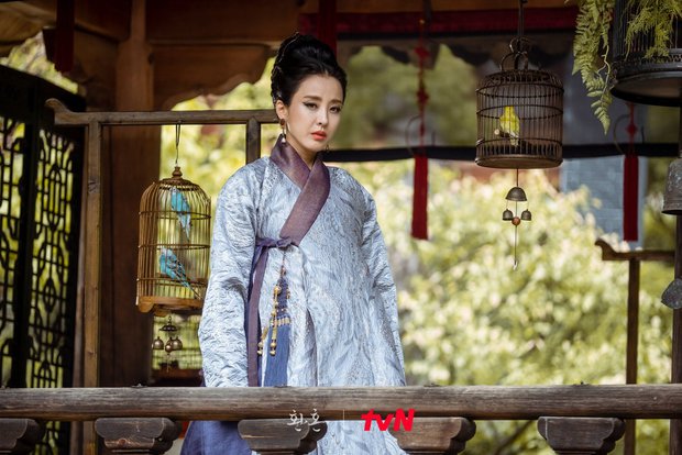  Mỹ nhân quyền lực nhất Hoàn Hồn: Nổi danh nhờ bom tấn Nàng Dae Jang Geum, U50 vẫn quá trẻ trung - Ảnh 2.