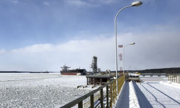 Hé lộ chân dung công ty đứng sau những “tàu ma” vận chuyển dầu Nga, “tẩu tán” hàng triệu thùng dầu ra thị trường bất chấp lệnh cấm của EU - Ảnh 2.