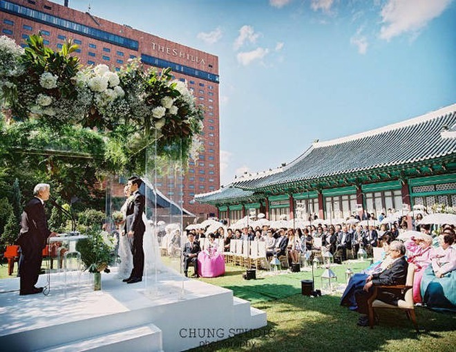  Nhìn lại nơi sang trọng bậc nhất Hàn Quốc mà Song Joong Ki từng tổ chức hôn lễ, fan háo hức đoán địa điểm tái hôn tiếp theo - Ảnh 5.