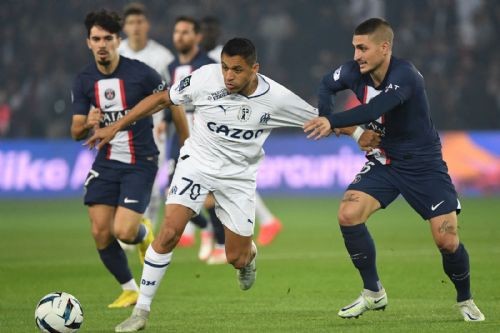 Alexis Sanchez lại thách thức PSG - Ảnh 2.