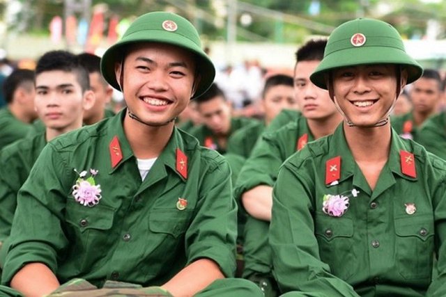Bộ Quốc phòng trả lời kiến nghị bắt buộc thực hiện nghĩa vụ quân sự trước khi học đại học - Ảnh 1.