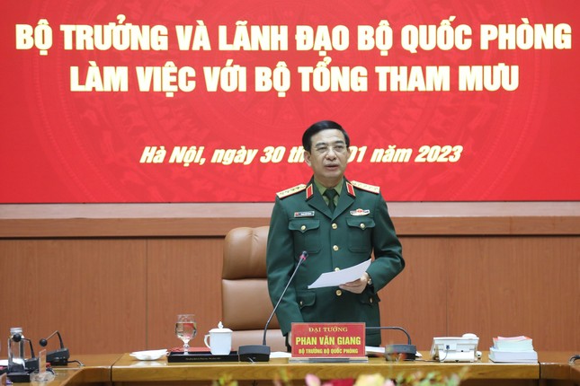 Đại tướng Phan Văn Giang chỉ đạo quân đội nắm chắc tình hình, kịp thời tham mưu chiến lược - Ảnh 2.