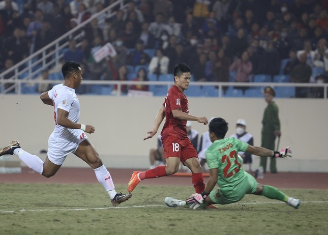 Phạm Tuấn Hải xuất sắc nhất trận Việt Nam vs Myanmar - Ảnh 1.
