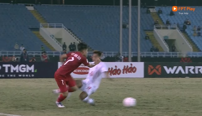 Cầu thủ Myanmar xin lỗi sau pha triệt hạ Hồng Duy - Ảnh 2.