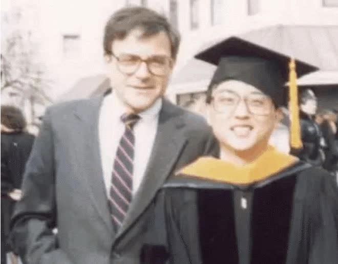 Thần đồng Trung Quốc được mệnh danh là đệ tử Bill Gates: 12 tuổi đỗ đại học, đầu quân cho đế chế Microsoft chỉ vì một lý do - Ảnh 3.