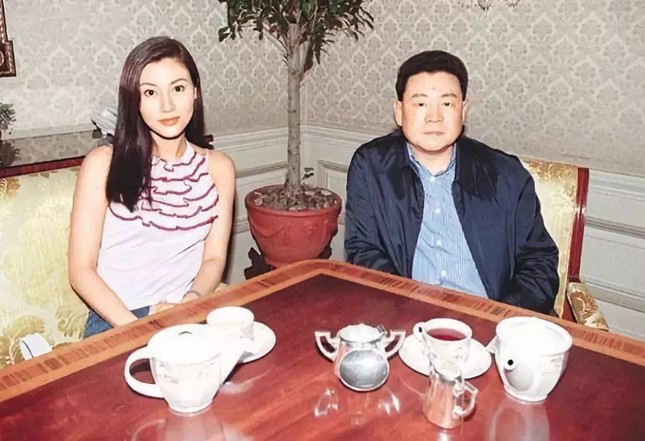 Tỷ phú Hong Kong họp báo để nói về những người tình nổi tiếng - Ảnh 5.