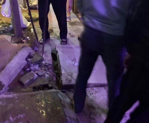Vụ bé gái 3 tuổi rơi xuống cống thoát nước: Người mẹ kể lại phút giải cứu căng thẳng