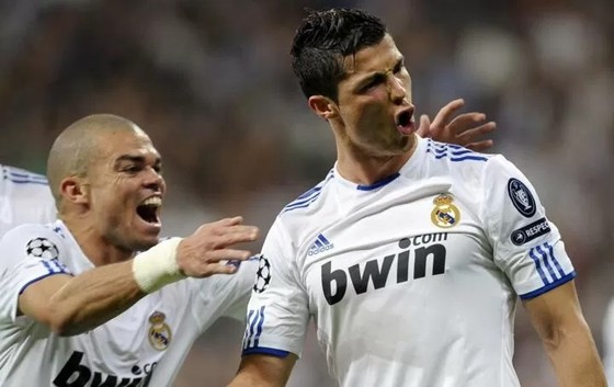 Cristiano Ronaldo rủ Pepe sang Al-Nassr - Ảnh 2.