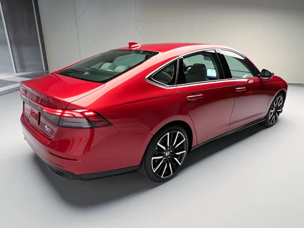 Honda Accord 2023 chốt giá quy đổi từ 666 triệu đồng: Nhiều công nghệ, động cơ hybrid cạnh tranh Camry - Ảnh 5.