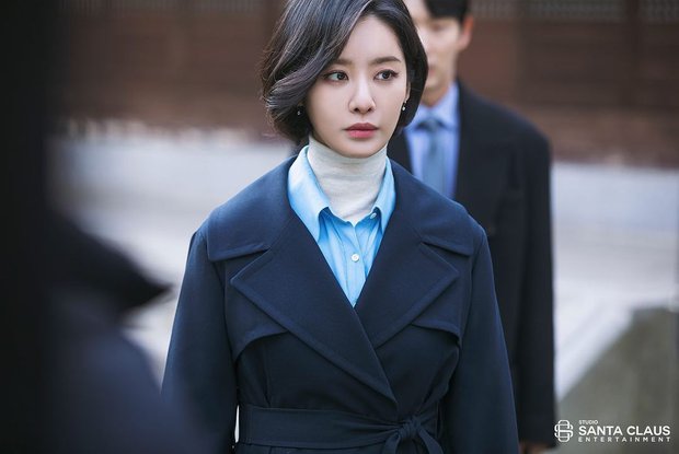  Ác nữ ngực khủng bắt nạt Song Hye Kyo: Đóa hoa nở muộn nóng bỏng, còn tốt nghiệp trường đại học danh tiếng thế giới - Ảnh 11.