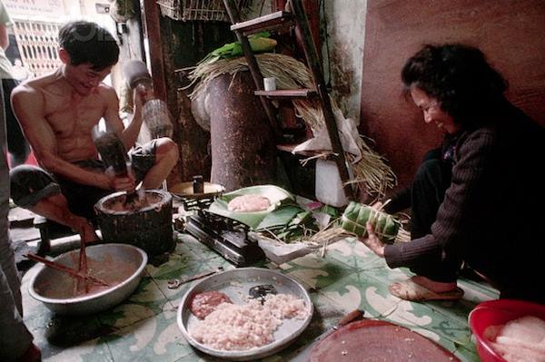Những hồi ức đẹp của người Hà Nội về Tết những năm 90 qua lăng kính phóng viên nước ngoài - Ảnh 9.