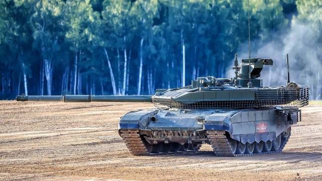 Lính xe tăng nói về ưu điểm vượt trội của T-90M trước T-72 tại Ukraine - Ảnh 1.