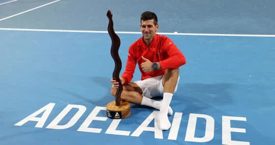 “Nhất phẩm tướng quân” Novak Djokovic: Giành danh hiệu thứ 92 ở Adelaide, bay đến Melbourne nhắm danh hiệu Australian Open thứ 10 - Ảnh 1.