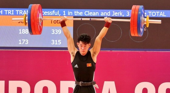 Gặp chấn thương, nhà vô địch SEA Games 32 Trần Minh Trí phải bỏ dở thi đấu ASIAD 19 - Ảnh 1.