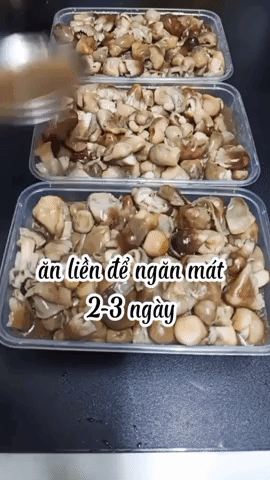 Mách bạn cách bảo quản nấm rơm 10 ngày vẫn giòn ngon, không bị thâm nhũn