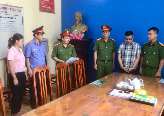 Trưởng phòng Công ty Bảo Việt Hà Nam bị bắt - Ảnh 1. Trưởng phòng Công ty Bảo Việt Hà Nam bị bắt - Ảnh 1.