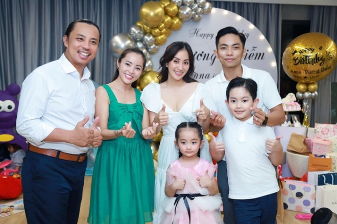 Khánh Thi đăng ảnh quá khứ với Chí Anh, cách xưng hô tiết lộ mối quan hệ hiện tại với tình cũ