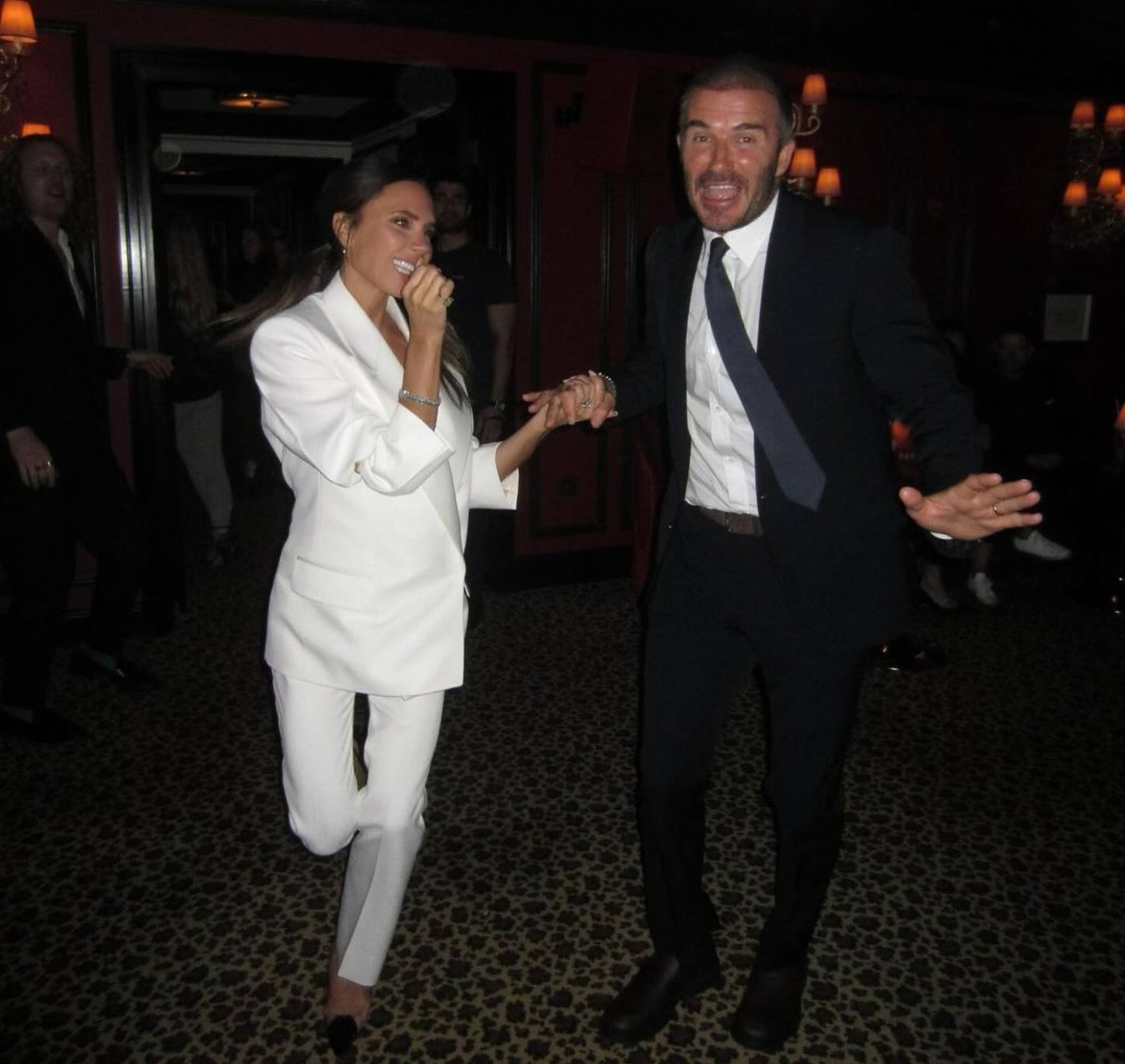 David và Victoria biến gia đình thành Thương hiệu Beckham như thế nào? - Ảnh 1.
