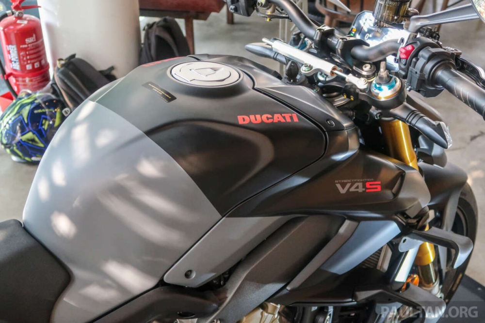 Ducati Streetfighter V4 và V4S 2024 trình làng, giá gần 900 triệu đồng - Ảnh 3.