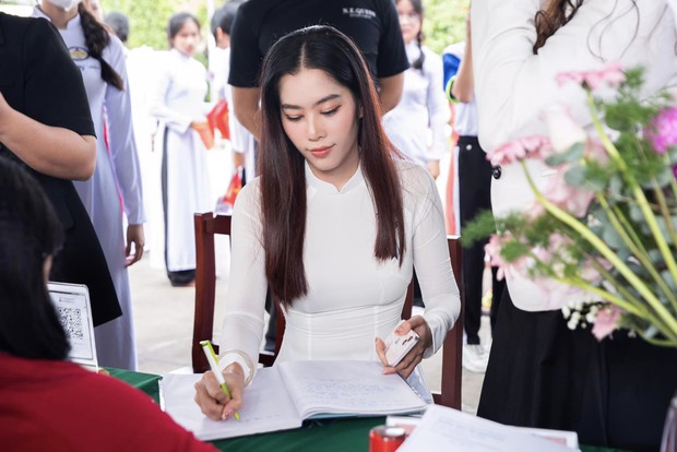 Nam Em lần đầu lộ diện hậu trả nợ gần 150 triệu trong đêm, thần sắc ra sao? - Ảnh 1.