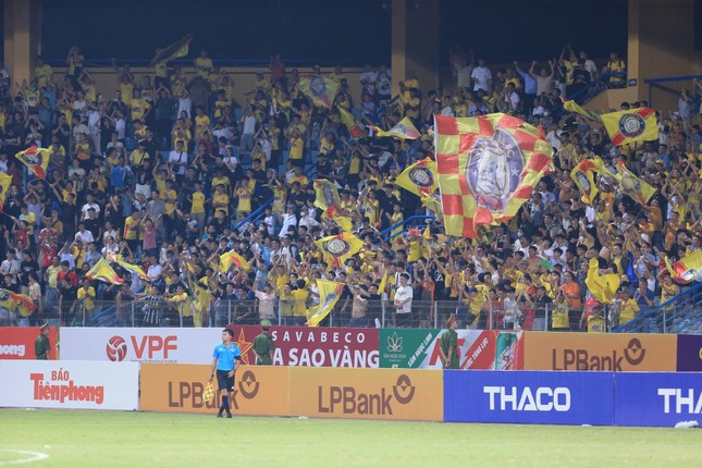 Với Đông Á Thanh Hóa, đây mới là chiếc Siêu cúp đầu tiên - Ảnh 3. Với Đông Á Thanh Hóa, đây mới là chiếc Siêu cúp đầu tiên - Ảnh 3.