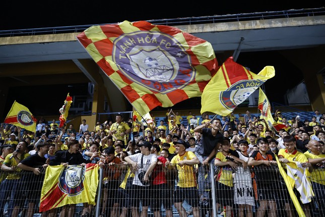 Với Đông Á Thanh Hóa, đây mới là chiếc Siêu cúp đầu tiên - Ảnh 2. Với Đông Á Thanh Hóa, đây mới là chiếc Siêu cúp đầu tiên - Ảnh 2.