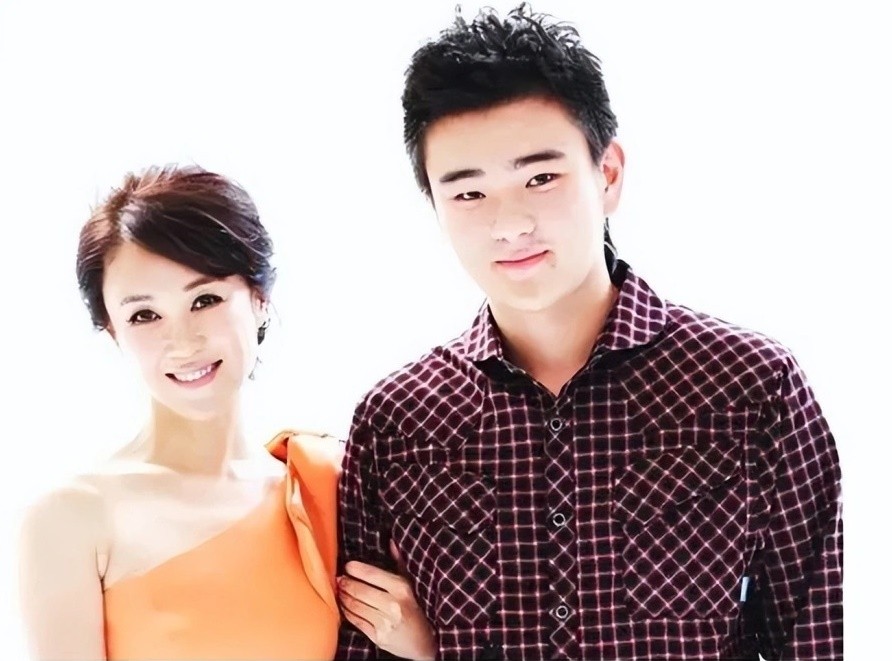 Cuộc đời Đát Kỷ gợi cảm nhất màn ảnh: Hai lần ly hôn, con trai duy nhất qua đời - Ảnh 6.