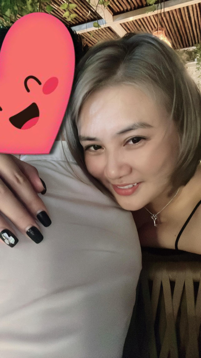 Hoa khôi bóng chuyền Kim Huệ khoe bạn trai ting ting cả mấy chục triệu khi trời trở lạnh - Ảnh 2.