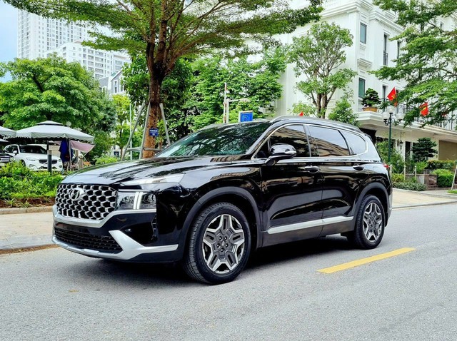 Đại lý xả Isuzu mu-X bản thấp giảm gần 150 triệu: Rẻ hơn hẳn Fortuner và Everest, đáng cân nhắc nếu thích thực dụng - Ảnh 2.