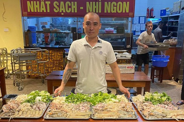 Danh tính ông chủ chuỗi bún chả ở Hà Nội, quá khứ từng là giang hồ - Ảnh 1.