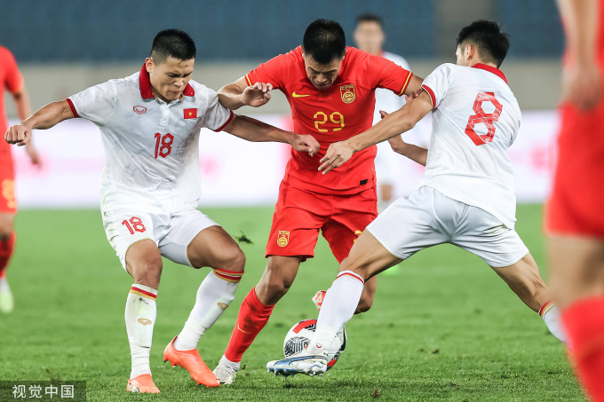 “Bi kịch” của tuyển Trung Quốc: Thắng trận vẫn bị chê tơi tả, không sáng cửa dự World Cup bằng Việt Nam - Ảnh 3.