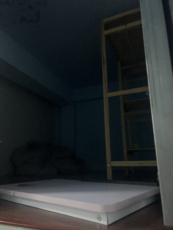 Tạm đình chỉ căn nhà ngăn 125 “hộp ngủ” cho thuê ở quận Bình Thạnh - Ảnh 3.