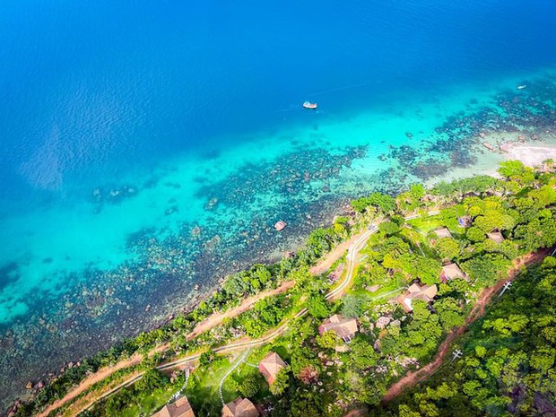 Báo quốc tế gợi ý đến những vùng biển đẹp nhất ở Việt Nam - Ảnh 3.