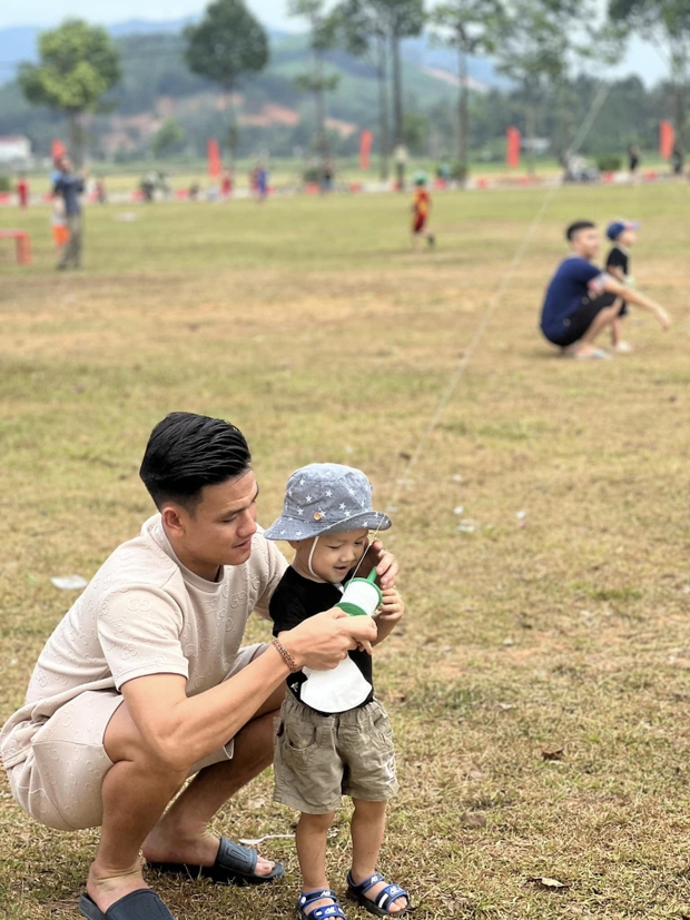  Cô chủ viện thẩm mỹ tủi thân khi yêu hậu vệ ĐT Việt Nam: Bao giờ mới hết yêu xa - Ảnh 4.