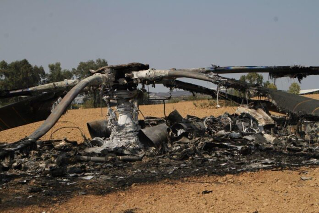 Xuất hiện hình ảnh trực thăng của không quân Israel bị lực lượng Hamas bắn hạ - Ảnh 2.