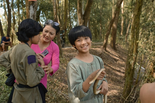 Vai bé An Đất Rừng Phương Nam suýt là của sao nhí này: Con nhà nòi diễn hay còn giống hệt nhân vật? - Ảnh 3.