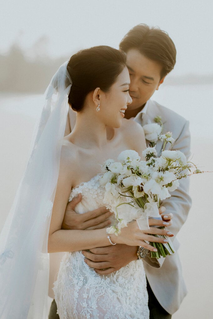 Sao Việt 19/10: Thanh Hằng ôm chồng, vợ Công Lý  than già hơn Noo Phước Thịnh - Ảnh 3.