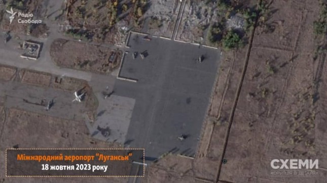 Hình ảnh vệ tinh tiết lộ thiệt hại ở sân bay Luhansk sau cuộc tấn công bằng tên lửa ATACMS - Ảnh 1.