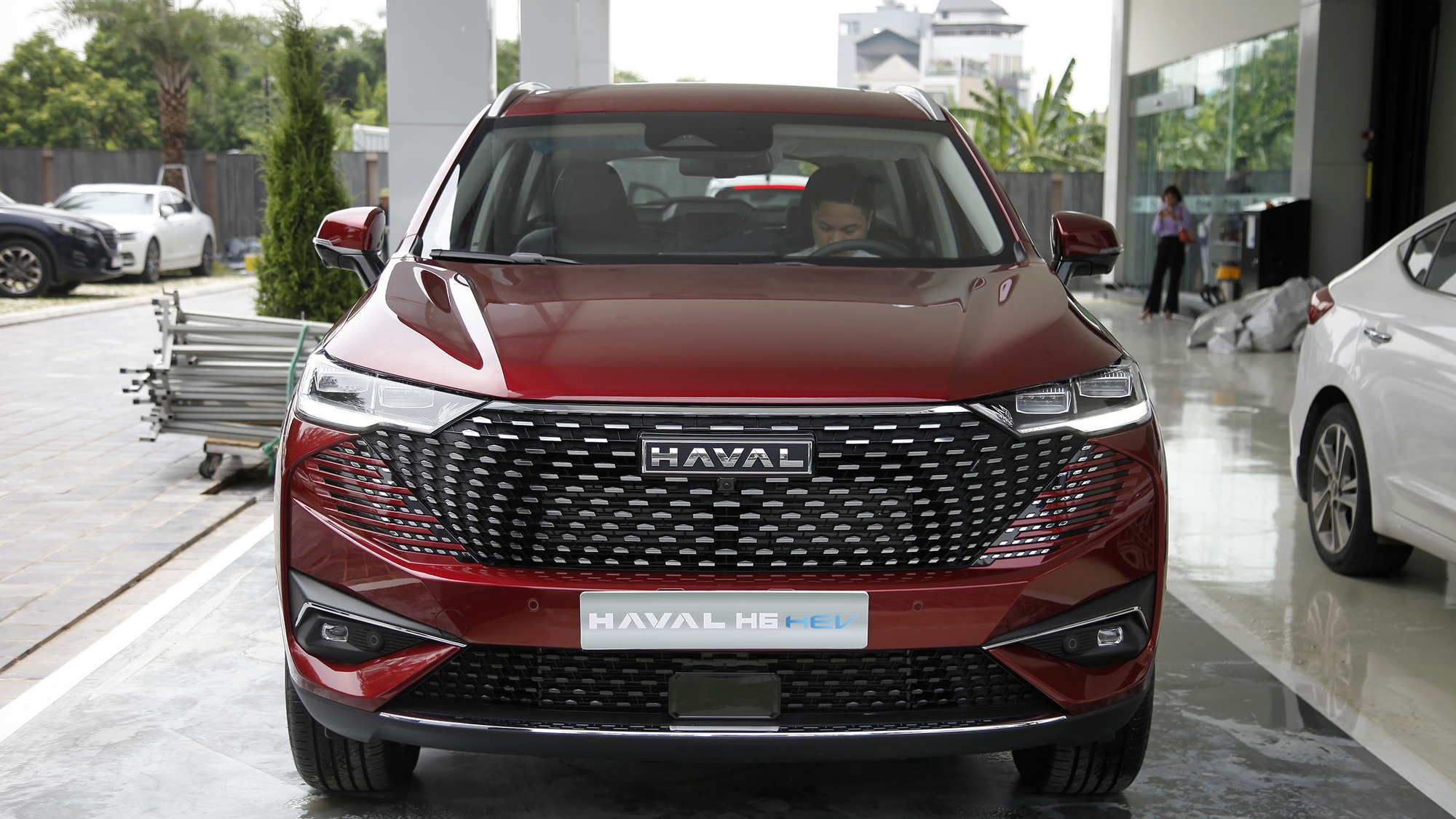 Vừa ra mắt, Haval H6 đã giảm giá gần 300 triệu đồng - Ảnh 1.