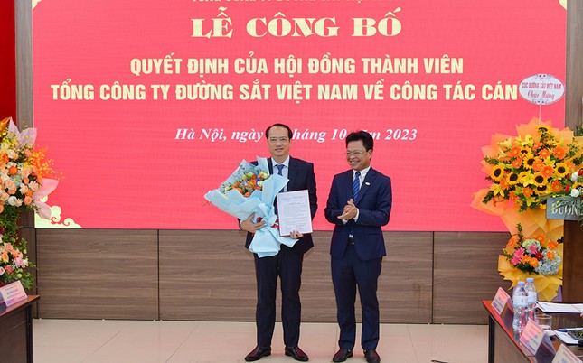 Công bố tổng giám đốc, phó tổng giám đốc Tổng Công ty Đường sắt Việt Nam - Ảnh 2.