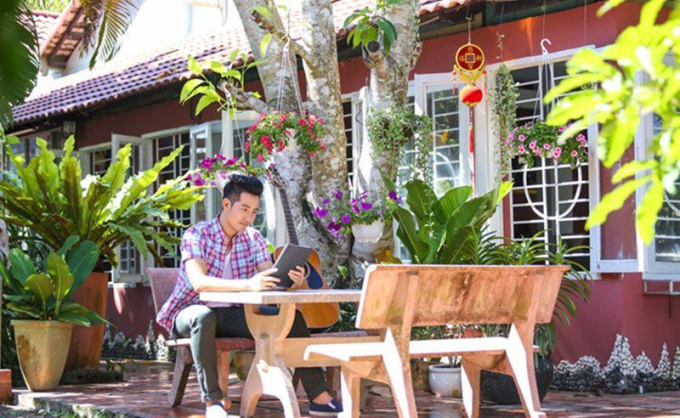 Nam ca sĩ đẹp trai nhưng U50 vẫn không cưới vợ, sinh con, sống một mình trong biệt thự nhà vườn 3.000m2 - Ảnh 5.