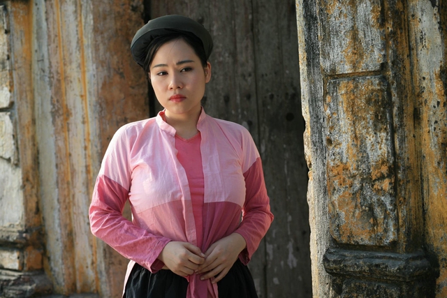 Nữ diễn viên lùn nhất Việt Nam nhưng cưới chồng Tây cao 2m: 8 năm không sinh con vẫn hạnh phúc - Ảnh 1.