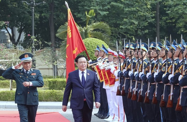 Tư lệnh Nguyễn Văn Hiền: Nắm chắc tình hình, sẵn sàng bảo vệ Tổ quốc trong mọi tình huống - Ảnh 1.