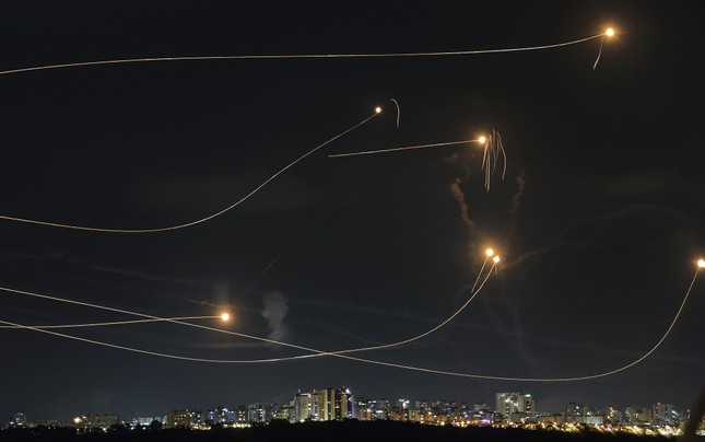 Hamas tuyên bố tấn công căn cứ quân sự của Israel - Ảnh 1.